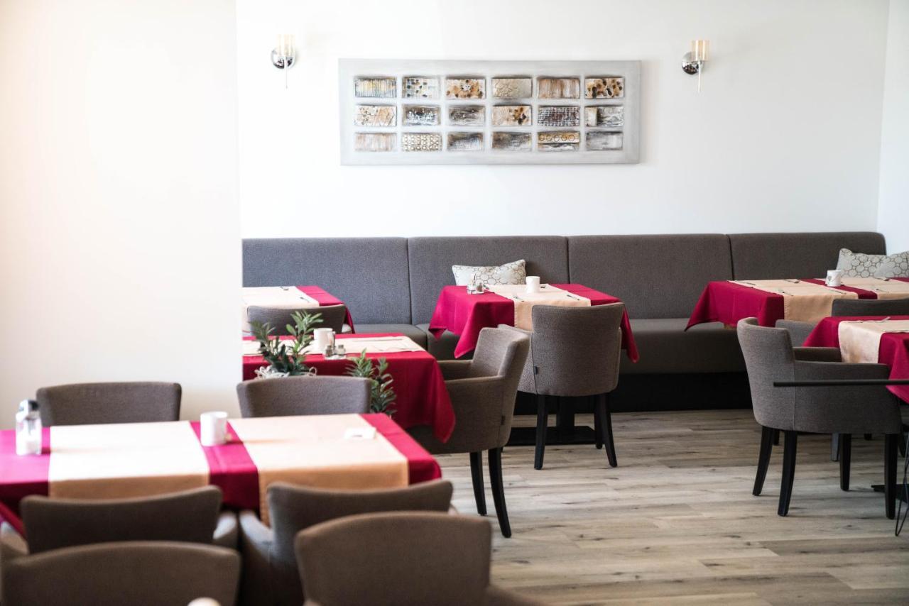 Pension & Restaurant La Amalia Bad Sauerbrunn ภายนอก รูปภาพ